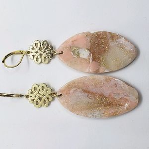 Oblong pink marbled earrings